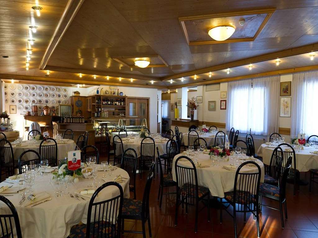 Hotel Ferrovia Calalzo di Cadore Restaurante foto